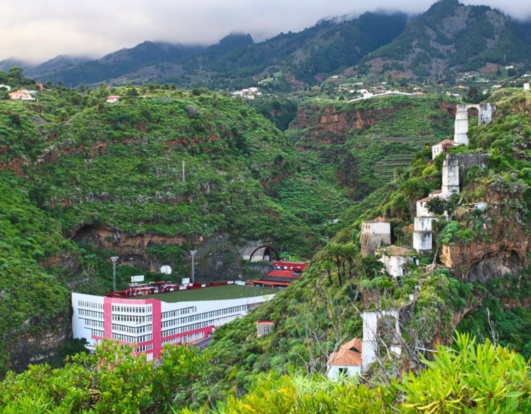 Fabulous shot of the Nuevo Silvestre Carrillo and environs - Santa Cruz de La Palma. (via @mauro_fotos)