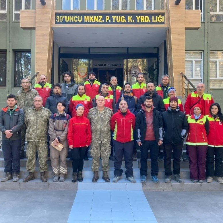 Türkuaz depremin ilk gününden itibaren 24 saat esasıyla Arama Kurtarma faaliyetini göstermiş olup, allahtan ölenlere rahmet yaralılara şifa yaşayanlara sabır dileriz. Artık dönüyoruz.
<a href="/gokmen_cicek_/">Gökmen Çiçek</a>
<a href="/kayserivaliligi/">T.C.Kayseri Valiliği</a> 
<a href="/AFADBaskanlik/">AFAD</a> 
<a href="/AfadKayseri/">AFAD KAYSERİ</a> 
<a href="/KayseriBSB/">Kayseri Büyükşehir Belediyesi</a> 
<a href="/baskanmemduhbyk/">Dr. Memduh Büyükkılıç</a>