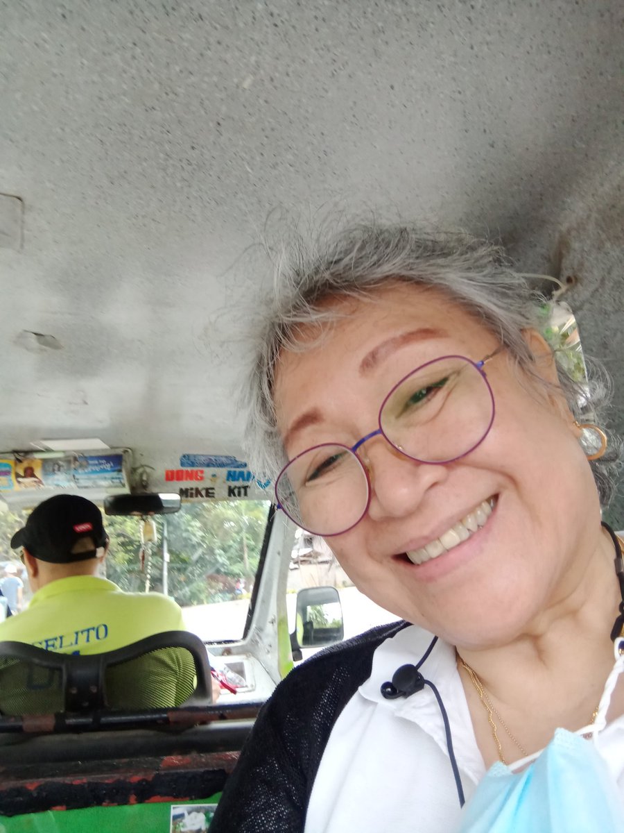 kenshingurl2's tweet photo. Tricycle from #Caticlan airport to Port,crack boat to #Boracay and e trike to #AstoriaCurrent Station 3 Day 1. I lóok so happy to finally travel out if the city. https://t.co/gmR67BdQSy