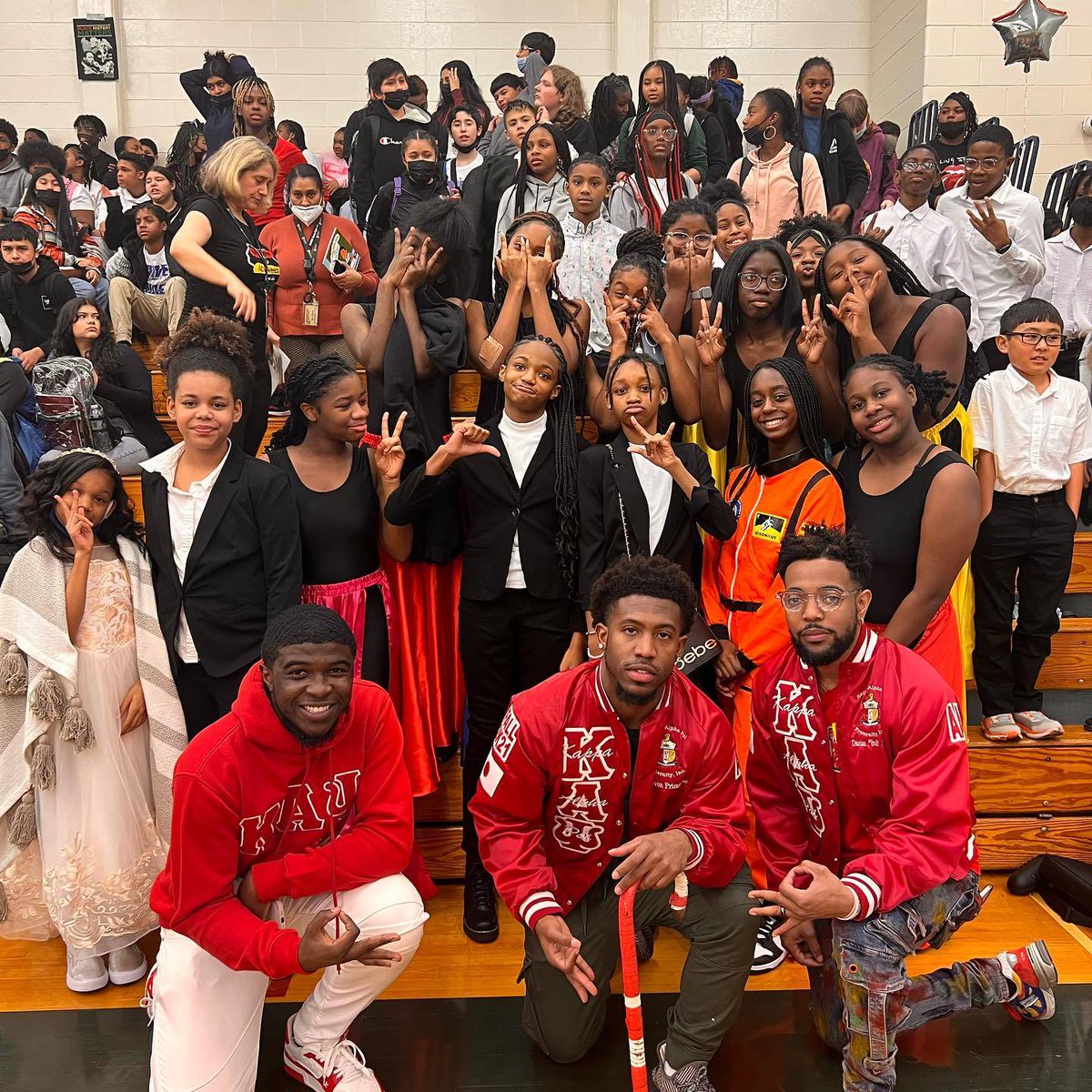 sep_kapsi1911's tweet photo. Brothers from the Atlanta (GA) Alumni Chapter were special guests at the Edwards Middle School’s Black History Month Program. They shared their academic and career journeys and even performed a stroll.
Reposted from @atlalumninupes
#kapsi1911 #seprovince #community #5thobjective https://t.co/P2PV68Hc7q