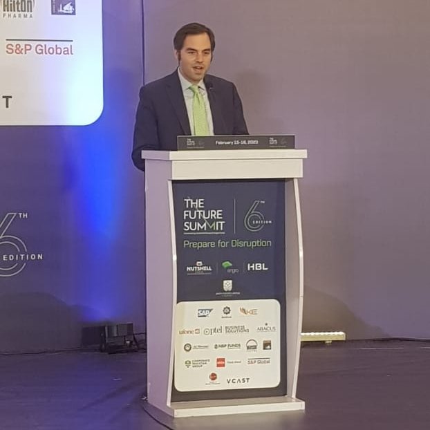 NutshellGroup's tweet photo. "India and Pakistan have been relatively stable now. It provides some hope for border trade. It hasn't happened for diplomatic reasons before but there is hope now." @MichaelKugelman, Director, South Asia Institute, @TheWilsonCenter.
 
#TheFutureSummit #PrepareforDisruption #TFS https://t.co/KucDrsWn6L