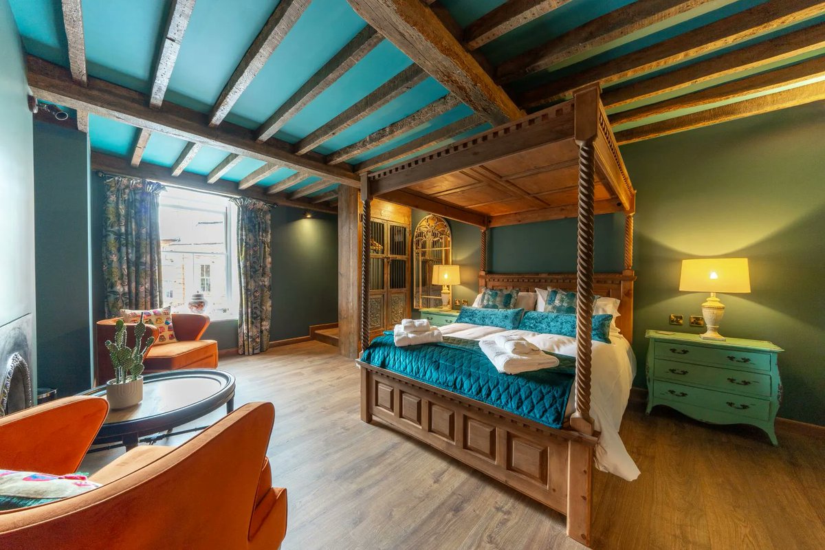 ReflectionPR's tweet image. The Ironmongers, in the heart of Aylsham, is a magnificent 16th century building that has been sensitively renovated to offer boutique, luxury holiday accommodation. 

For editorial and press enquiries please email suzy@reflectionpr.co.uk

#northnorfolk #Luxurytravel #Ukbreaks
