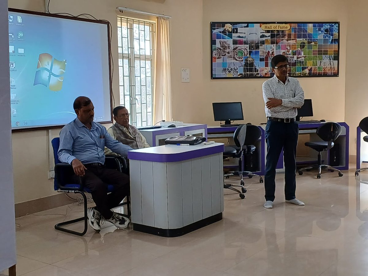 ncsmgoi's tweet image. A one day workshop on Foldscope was organised at @dscBardhman, a unit of @ncsmgoi @MinOfCultureGoI  on February 15, 2023. 

#Foldscope #Workshop #Science #Bardhaman