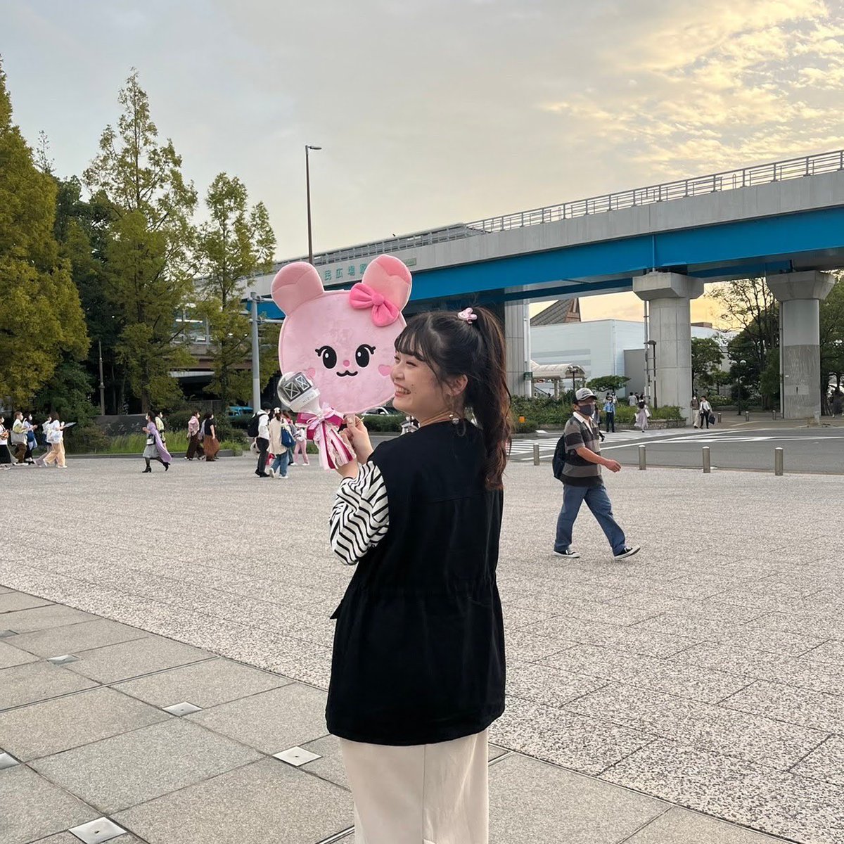 ___mymelo's tweet photo. 2022.10.05 神戸ワールド記念ホール

NiziU Live with U2022"Light it Up"🐰
#NiziU #WithU #NiziU_light_it_tp https://t.co/nYnhZLAXPE