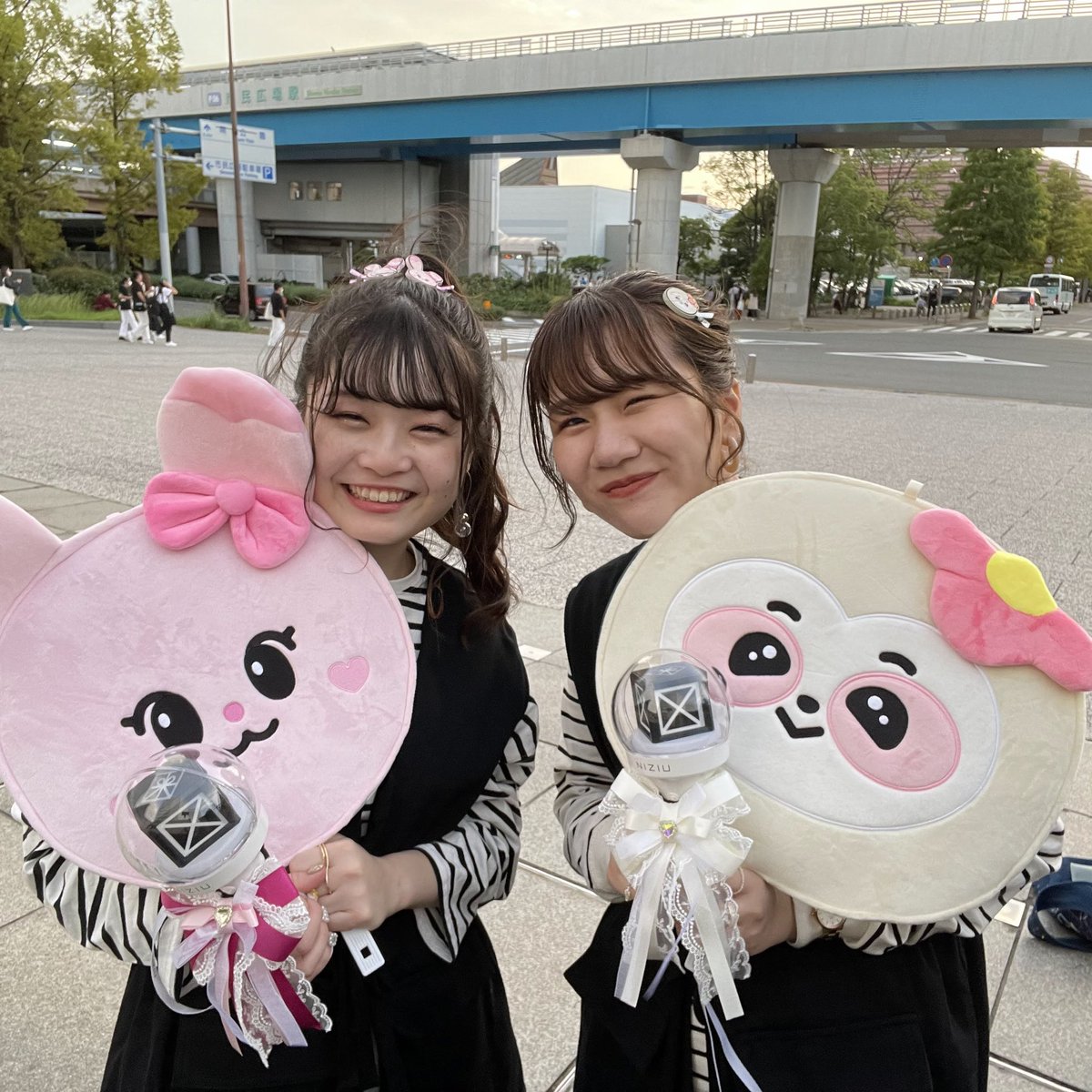 ___mymelo's tweet photo. 2022.10.05 神戸ワールド記念ホール

NiziU Live with U2022"Light it Up"🐰
#NiziU #WithU #NiziU_light_it_tp https://t.co/nYnhZLAXPE