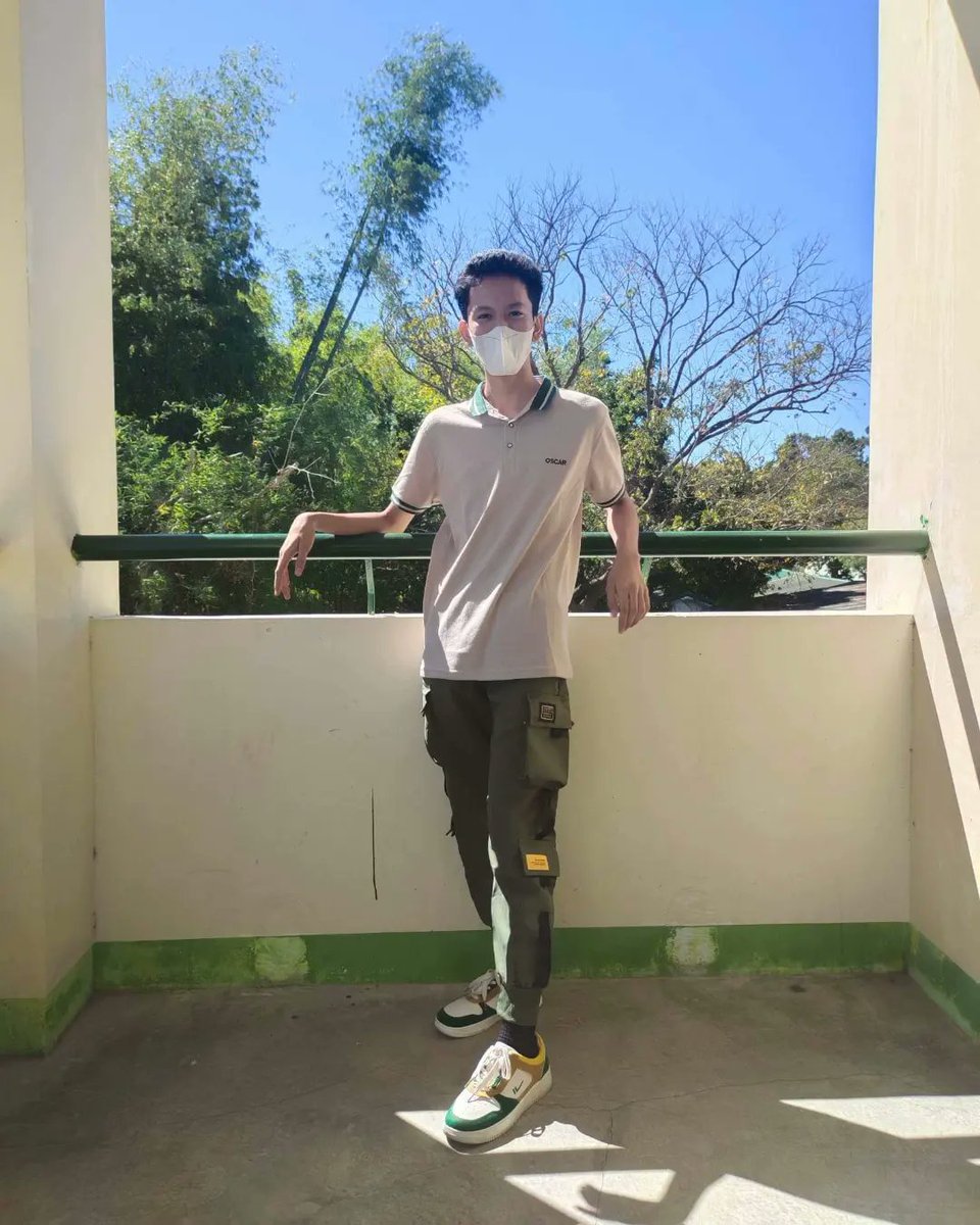 ochymsemaj_01's tweet photo. Una yung kay MIMIYUUUH po tandang tanda ko pa po yung final advice niya na kahit anong sabihin ng mga tao wag mo nalang silang pansinin LIFE IS TOO SHORT TO PLEASE EVERYBODY JUST DO YOUR THING AS LONG AS YOU REPRESENT WHO YOU ARE.
#LazadaPH
#LazLivePlusPH
#AddSkillsToLife (1/4) https://t.co/TuGa9Zaa2V