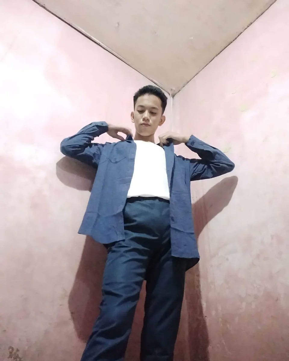 ochymsemaj_01's tweet photo. Una yung kay MIMIYUUUH po tandang tanda ko pa po yung final advice niya na kahit anong sabihin ng mga tao wag mo nalang silang pansinin LIFE IS TOO SHORT TO PLEASE EVERYBODY JUST DO YOUR THING AS LONG AS YOU REPRESENT WHO YOU ARE.
#LazadaPH
#LazLivePlusPH
#AddSkillsToLife (1/4) https://t.co/TuGa9Zaa2V