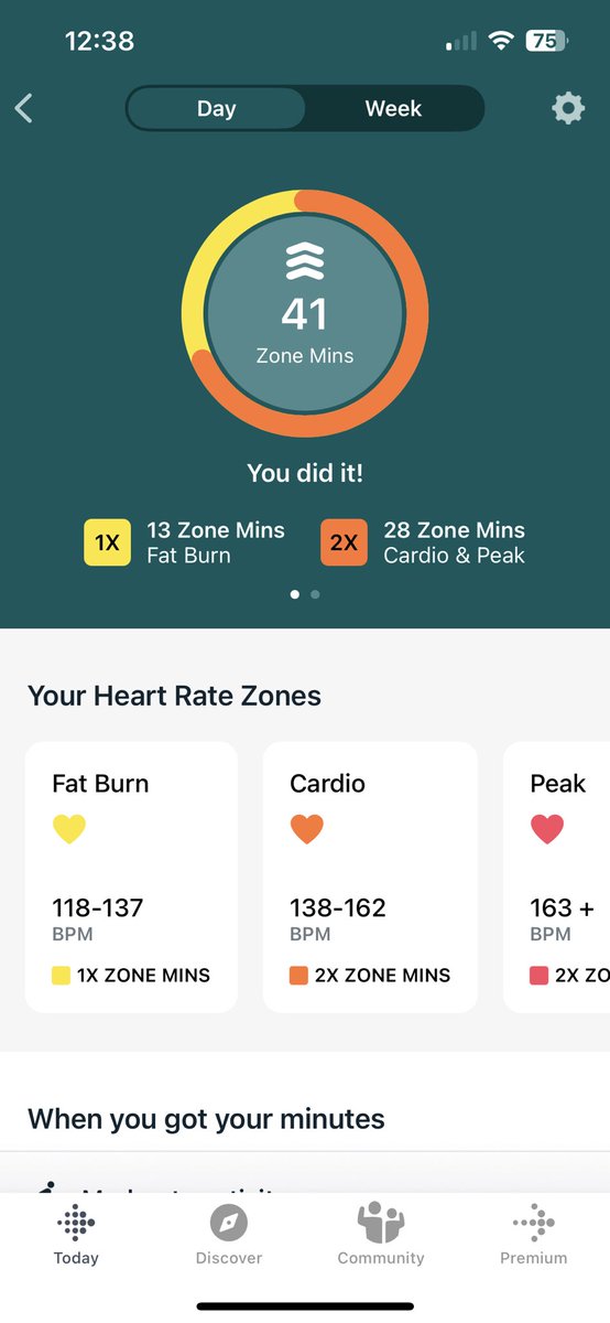 CharleyBaker1's tweet image. Saffy was zero encouragement today &amp;amp; it is grey &amp;amp; dull &amp;amp; I didn’t want to go 🐈‍⬛ But I did &amp;amp; a longer but boring flat walk was done, as it’s been raining + leaves the Hilly Nemesis is a slippery nemesis today 😂 #DoingIt #Project2023