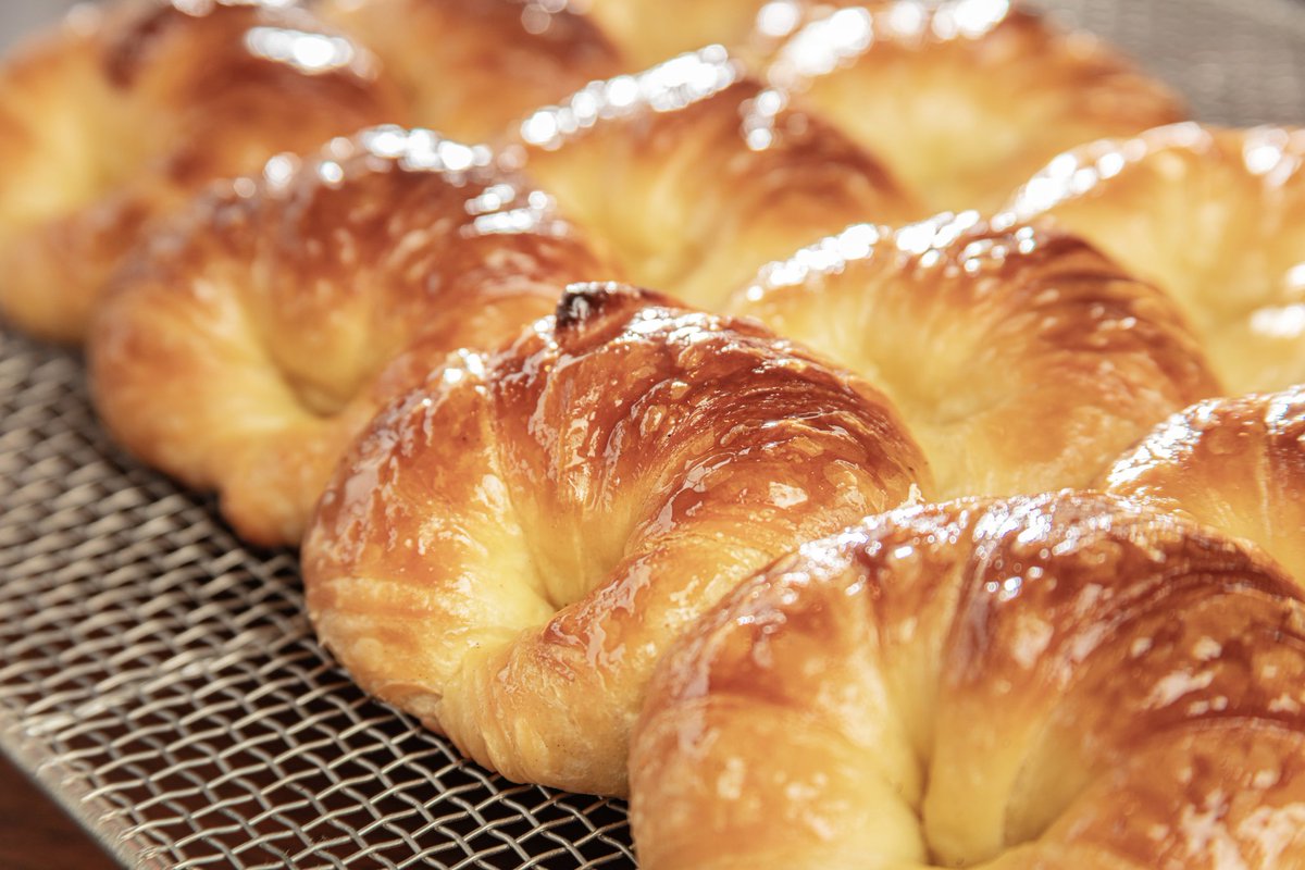 #BuenJueves al mal tiempo una buena medialuna 🥐.