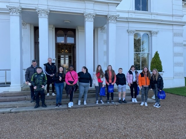 access_ul's tweet photo. It was great to have junior cycle pupils from @in_engage on campus yesterday and to launch Look to the Future with them! #destinationcollege https://t.co/90ycPP167a