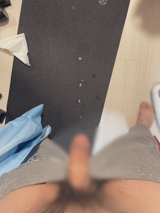 動画外でやらかした、、、。 https://t.co/eJZAJzuKN2<a href="/tag/tenga"class="tags"><span>#tenga</span></a><a href="/tag/%E8%A3%8F%E5%9E%A2%E7%94%B7%E5%AD%90"class="tags"><span>#裏垢男子</span></a>