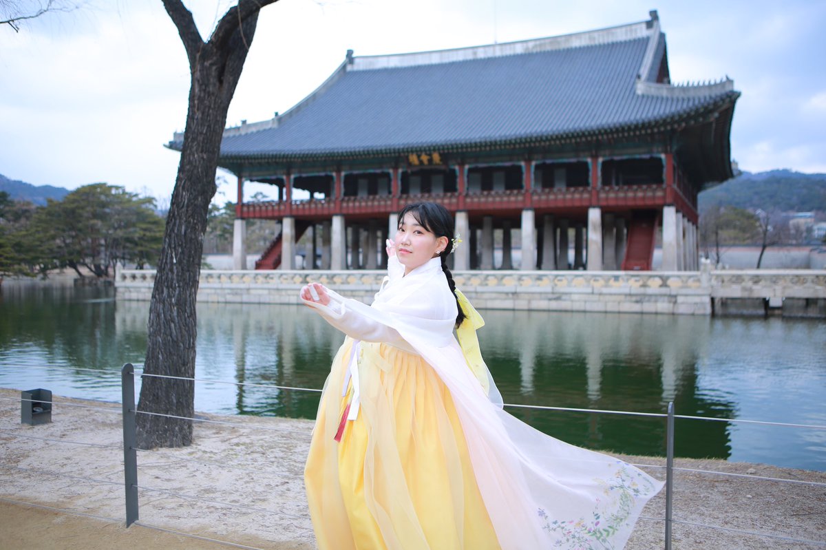ru1807's tweet photo. 모아 한복🌼

봄, 한 발짝

Photo by. 렘렘 https://t.co/Gc0zl6c7jo