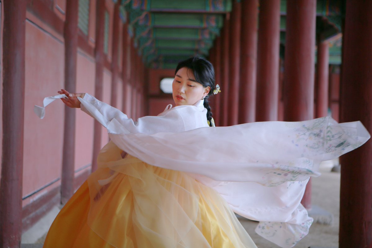 ru1807's tweet photo. 모아 한복🌼

봄, 한 발짝

Photo by. 렘렘 https://t.co/Gc0zl6c7jo