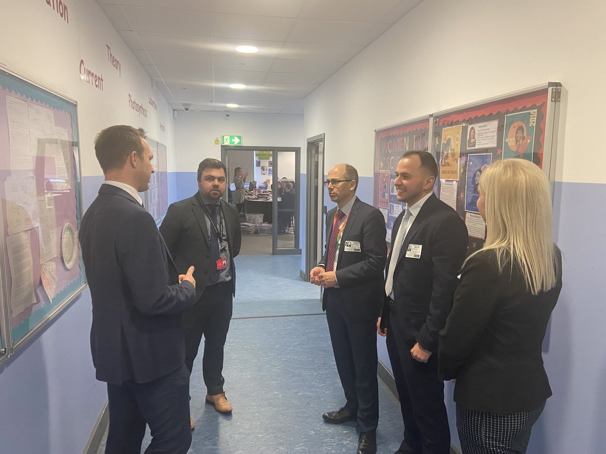 suaupdates's tweet photo. Yesterday, we welcomed our new @SUATrust CEO Dr James Capper and @AndrewWarrenUK from the Department for Education. They were really impressed with the great work and the calm and purposeful behaviour displayed by our students! Proud to be #TeamSUA https://t.co/Co0YK37kFz