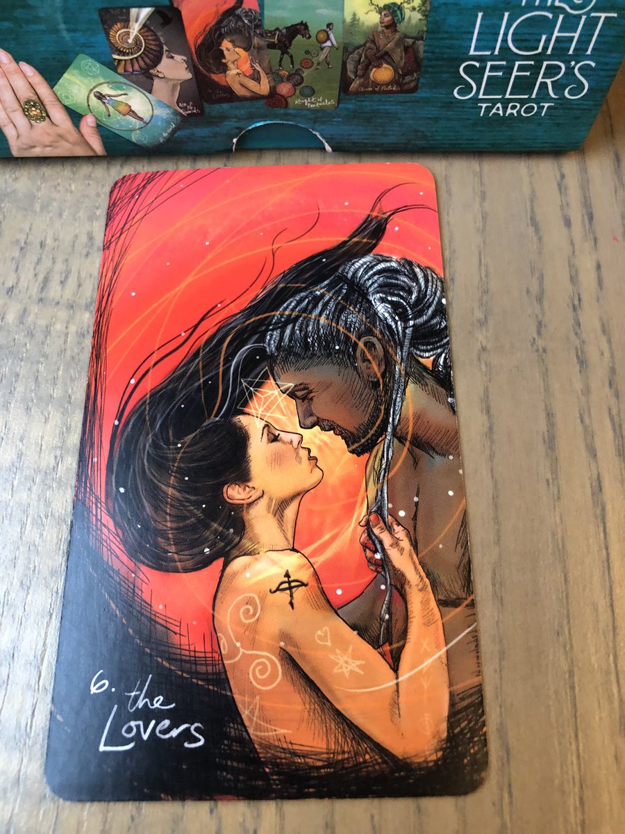Crystalatlantiz's tweet image. Todays card for the collective.
The lovers ,
Feel like a lot of love, passion and that stuff in the air. You could be manifesting a loving partner and allowing yourself to fall inlove and be union with a soulmate

#cardoftheday #tarotpull #tarotcardoftheday