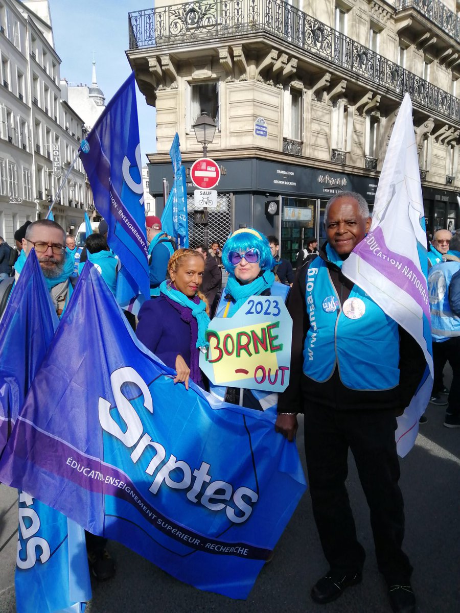 Xavier2Duchemin's tweet photo. Le #SNPTES-UNSA une fois de plus en force à la manifestation de Paris 👍 https://t.co/OW2x3ix6sM