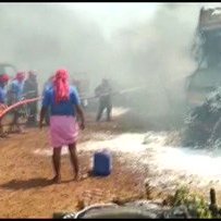 SharmaManish126's tweet image. Fire broke out at Vellaram Para Police Dumping Yard in Kannur. Fire tenders at the spot.
#dumpingyard #Kerala #news