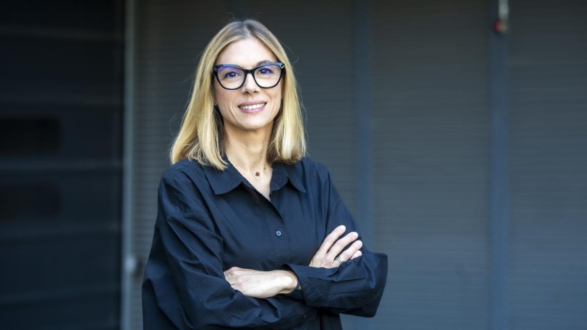 psiborn's tweet photo. Hola Rosa @rosa_roma , presidenta de la CCMA, no poses gent parlant en castellà a TV3 perquè siguin experts, sinó per motius polítics i interessos econòmics de productores. Ho explico a "LA ИOSTRA", ja em pots atiar la censura del CAC, que riurem encara més que amb el llibre. https://t.co/L84z0HEHZ8