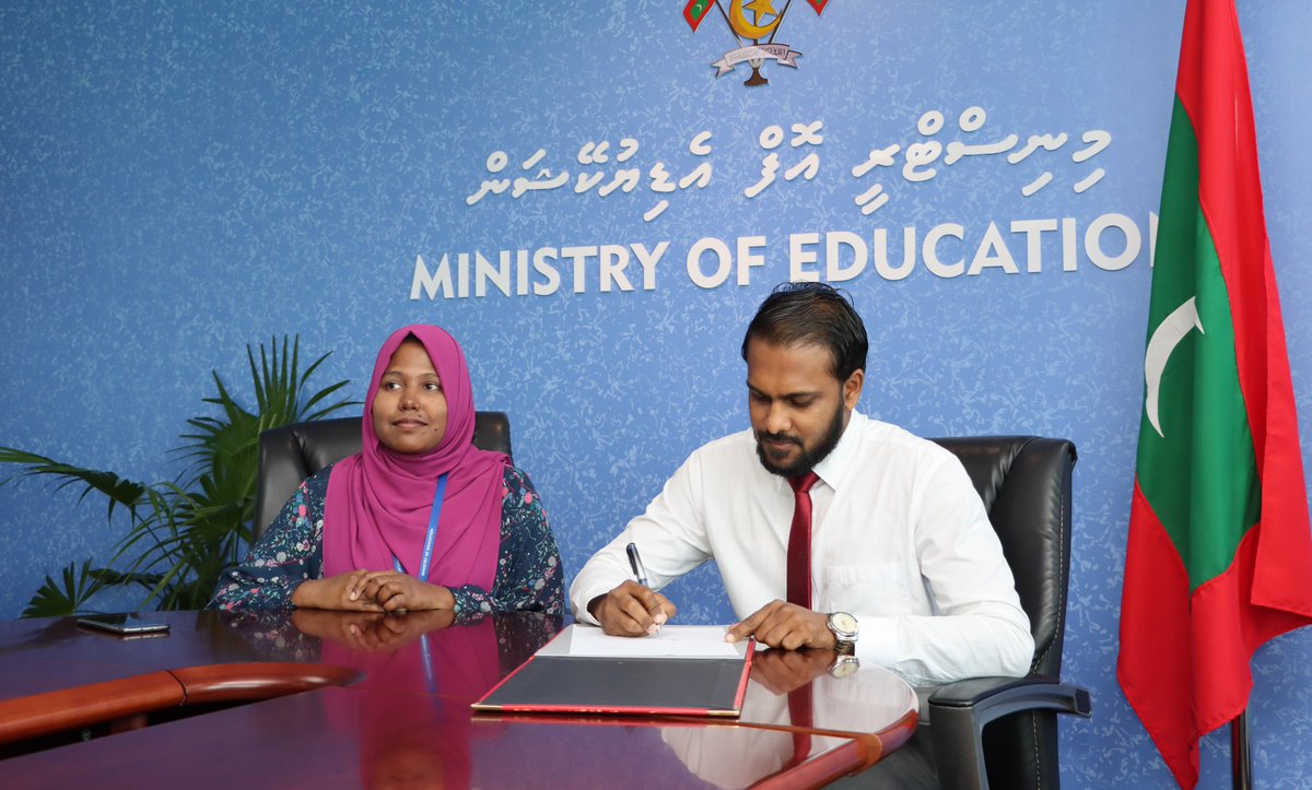 MoEdumv's tweet photo. Contract signed between @MoEdumv and IPE Global Limited, India, to provide international consultancy for Training of Trainers' Capacity Development Training (overseas), to train 13 professionals in early identification and inclusion. (1/2) https://t.co/t3cyW8miq7