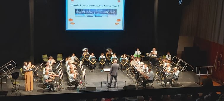 CALLING *ALL* FORMER MEMBERS OF ABERYSTWYTH SILVER BAND 

If you are able to be in Aberystwyth Friday 9th and Saturday 10th June please get in touch (by email aberystwythsilverband AT gmail DOT com).

You are not going to want to miss this.

Further details to follow ...