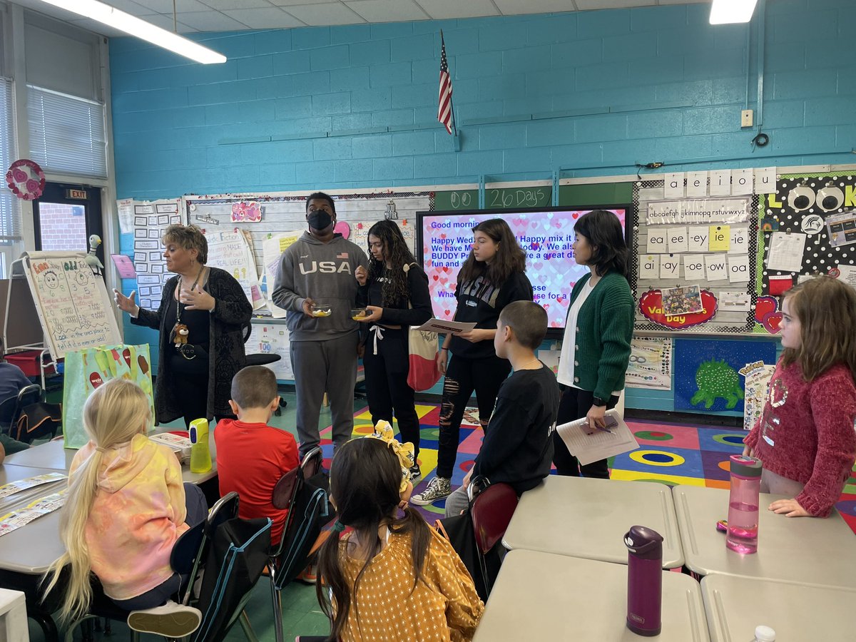 LabrosseKristy's tweet image. Thank you @NewMilfordHS_NJ for bring the BUDDY program to 2L. We learned so much and enjoyed meeting our new high school buddies. #NMUKNIGHT @NMGibbs_NJ