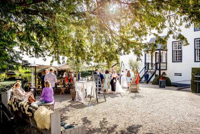 Slot Doddendael op een na populairste trouwlocatie van Nederland: ‘Opboksen tegen reuzen in het westen’ gelderlander.nl/beuningen/slot…