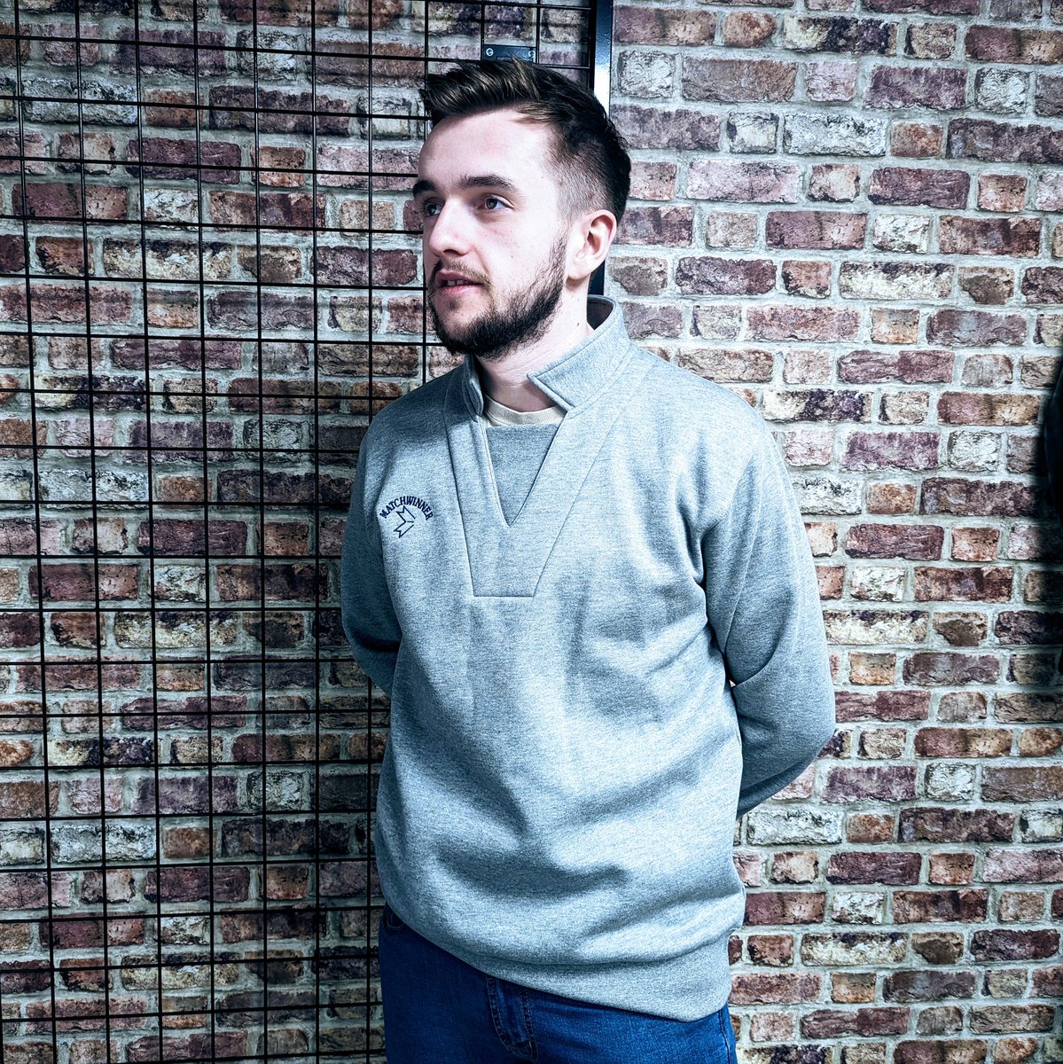 MatchwinnerUK's tweet photo. 😍 Let's have another giveaway!

Get your hands on this grey #MatchWinner drill top 🤌

All you have to do is:
♻️ Retweet
👍 Like
👇 Comment what shirt you'd like to see us reproduce

Winner will be announced tomorrow at 4pm!

#MatchWinner https://t.co/zo7xQoDQQF