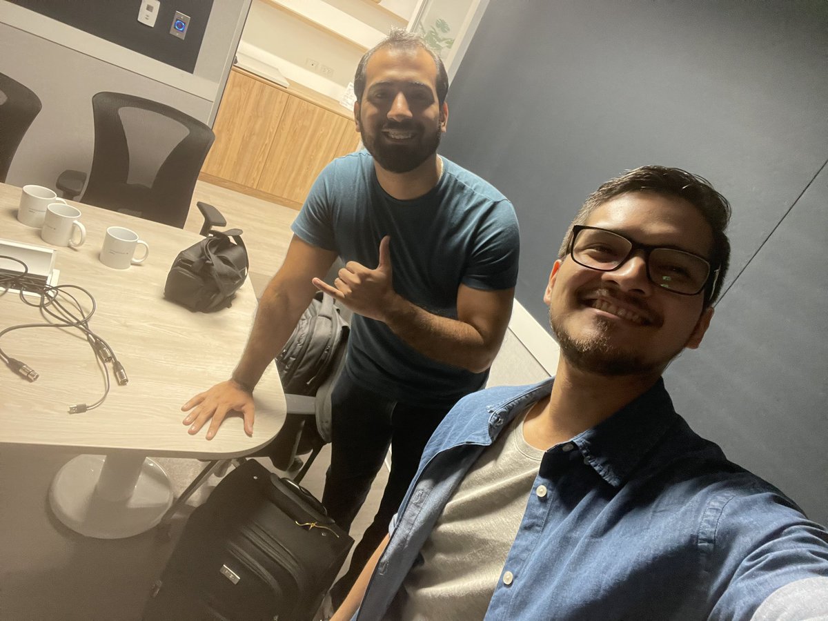 nosoyceo's tweet photo. Con el gran @drosas12594, de #ExploraPodcast. 🚀🎙️ https://t.co/SFW2NvF4ZL
