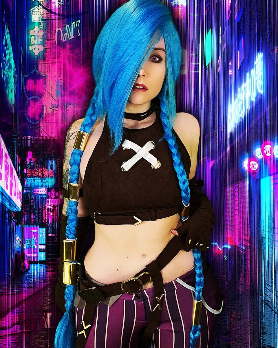 From the darkness I will awaken❤️‍🔥
#jinxcosplay #jinxarcane #leagueoflegends #leagueoflegendscosplay #arcanecosplay #mentalhealth #mentalhealthawareness #depression #anxiety #reborn #gettingstronger #strongwomen