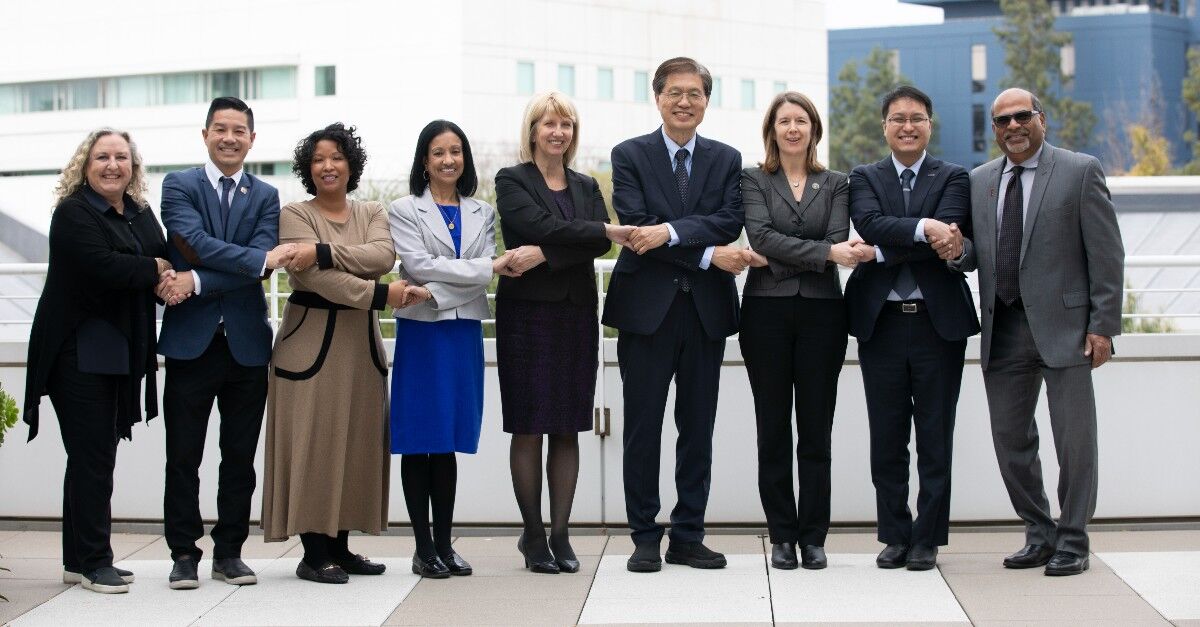 csufextension's tweet photo. On February 14th, we welcomed our partners from Woosong University to Cal State Fullerton to sign a Letter of Intent that committed to a relationship and partnering between CSUF and Woosong.

@csuf @calstate @GlobalWoosong @csufacadaffairs #csuf #csufeip #woosonguniversity https://t.co/L5Di23ZAPq