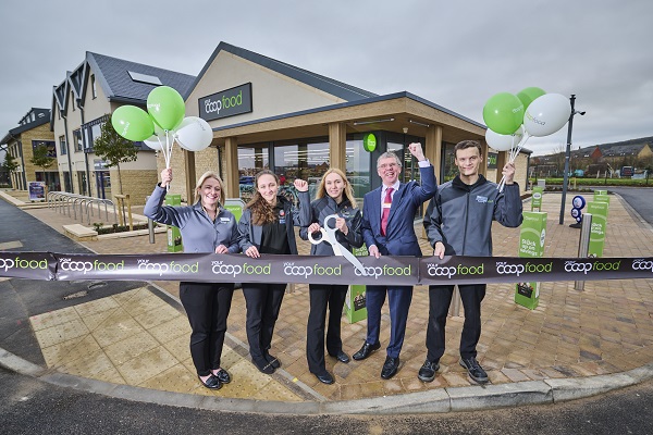 We’re excited to announce that our new Your Co-op Food store at The Cleevelands Centre, Sapphire Road, Bishops Cleeve is now open! 🛒We can’t wait to welcome all our new customers. The store is open daily from 7am – 10pm so call in if you are in the vicinity!