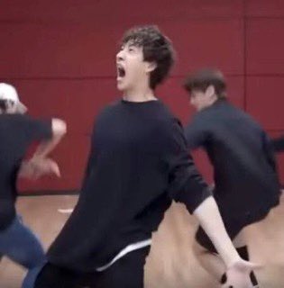 bluequokka's tweet photo. Changbin Changbin ülke adı vermemişsin Changbin https://t.co/uNLiC7O3kc
