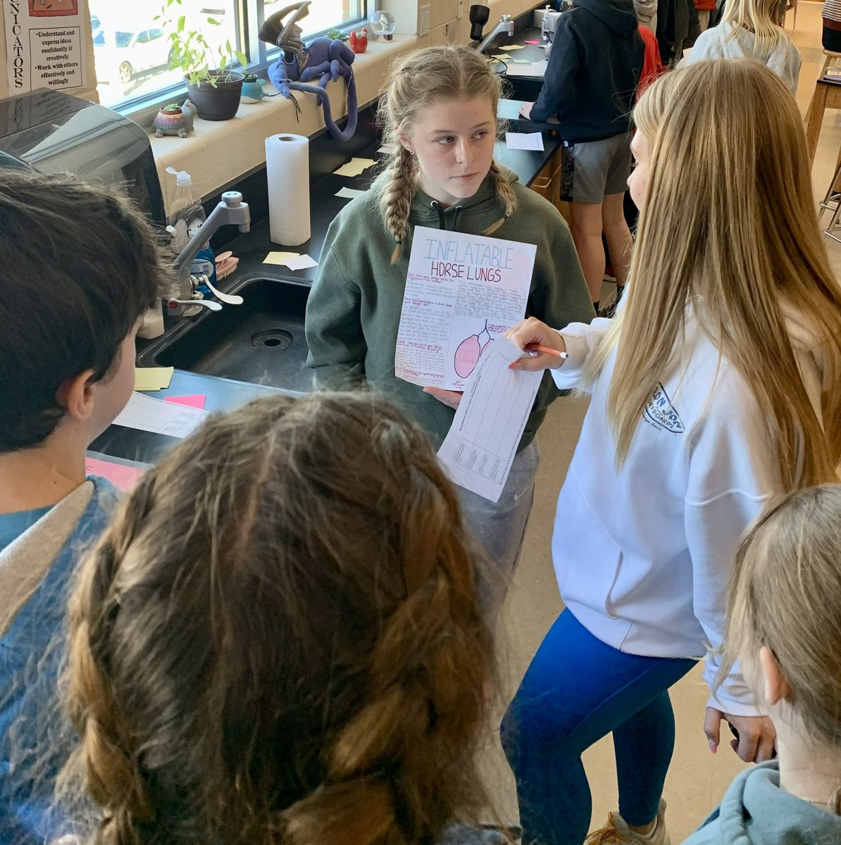 SMMHSEagles's tweet image. #MSscience Wow! Look at the assignment (last photo) these 7th grade scientists in Ms. Horn’s class had to do recently. #Biomaterials 🫁 ♥️🩸✋
#biomedicalengineering 🙌 #SMMHSsoars