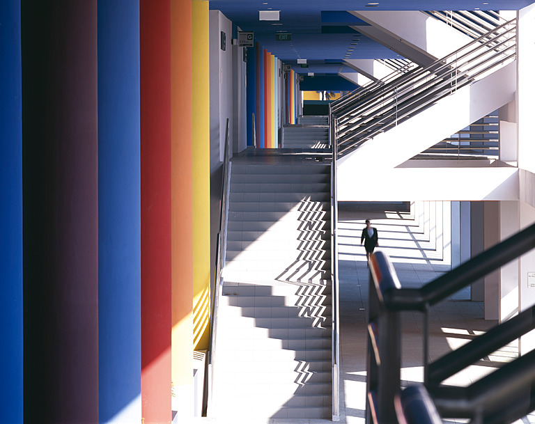 It is just over 30 years since architect (Sir) James Stirling tragically died.
If in Milan visit <a href="/Ordine/">Eduardo Ordine 🇧🇷🇮🇹</a> e Fondazione dell'Ordine degli Architetti di Milano Via Solferino 17-19 20121 Milano Curated by Marco Iuliano.
©Richard Bryant: Arch: Stirling Wilford -Temasek Poly Singapore.