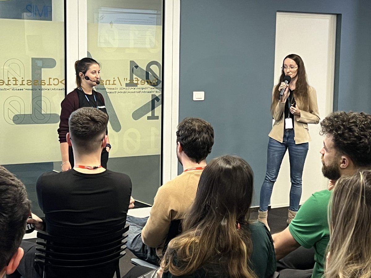 incremental_com's tweet image. Amazing community meetup going on at @SystematicGroup Bucharest! Interesting sessions and great networking! #itisfun @vitalethomas