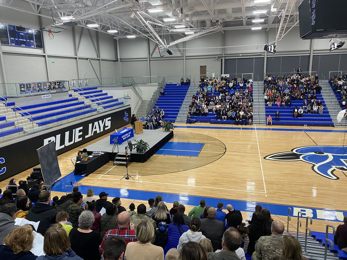 JC Blue Jay XC tweet media