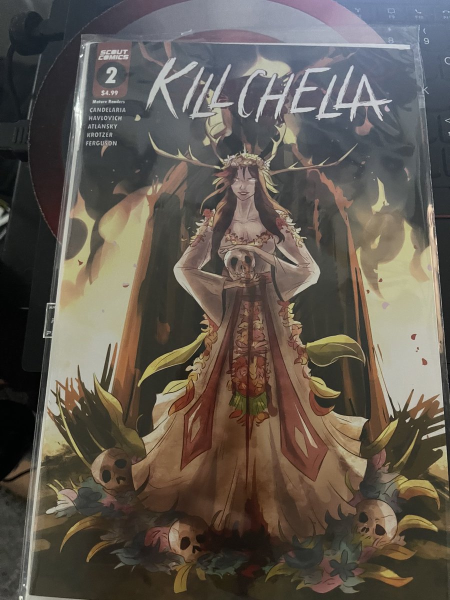 Mail call! Had to have that awesome @FellHound_ variant cover of @ScoutComics KILLCHELLA issue 2 by @TheOtherMarioC, @Lautaroart, @latlansky, @mattkrotzer and @JamesFerguson!