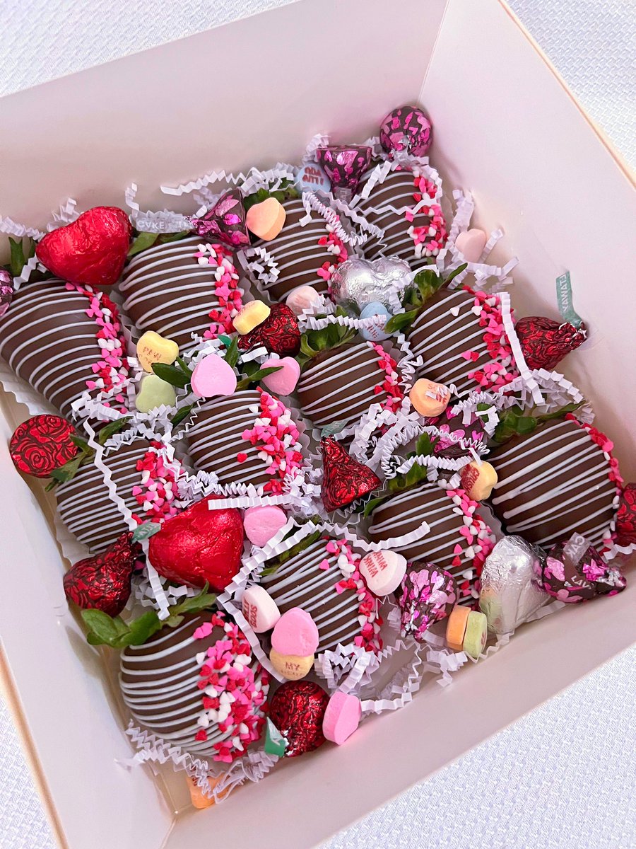 confectionsco's tweet photo. If you ordered from us this Valentine’s Day, thank you! We loved getting to make each and every one of your sets this season 🍓🌹 https://t.co/If9uxvCoAQ