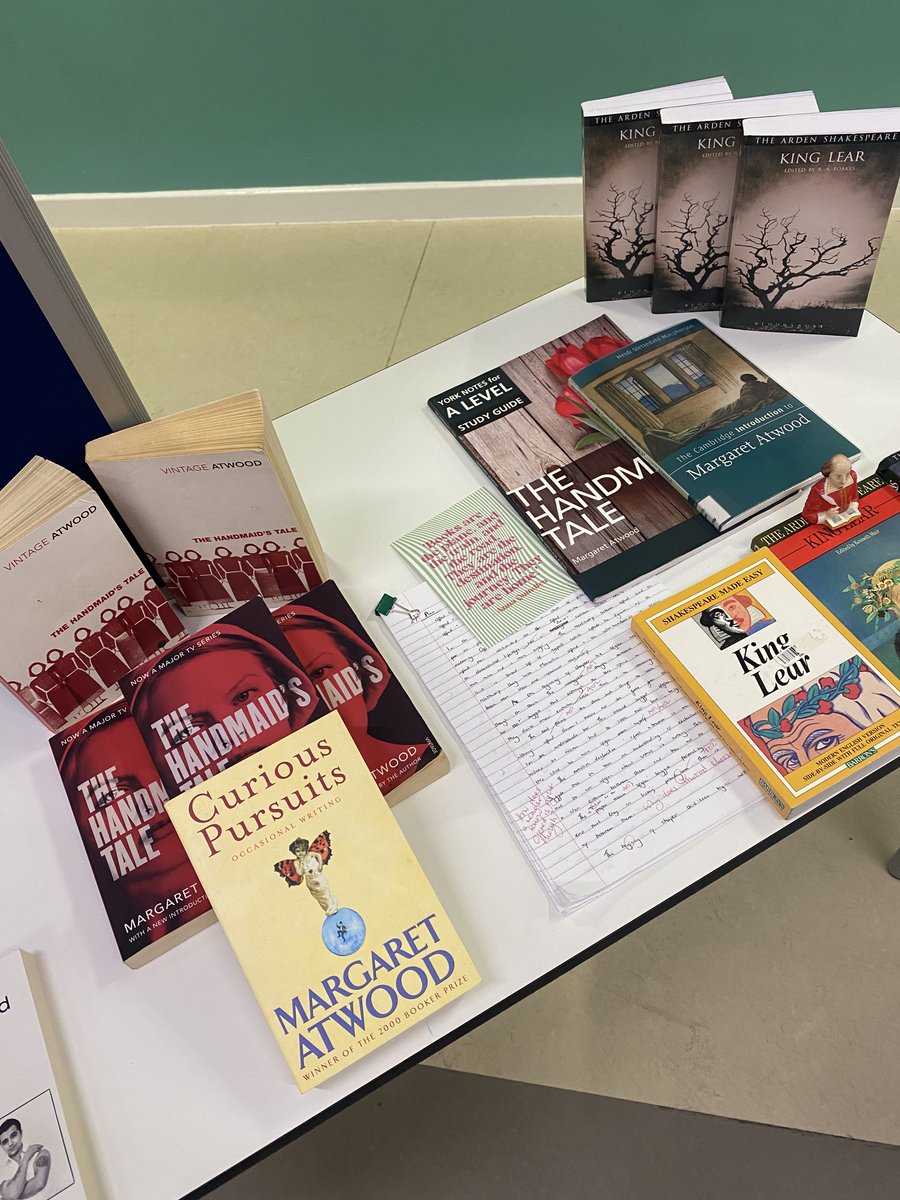 St Cyres English tweet media