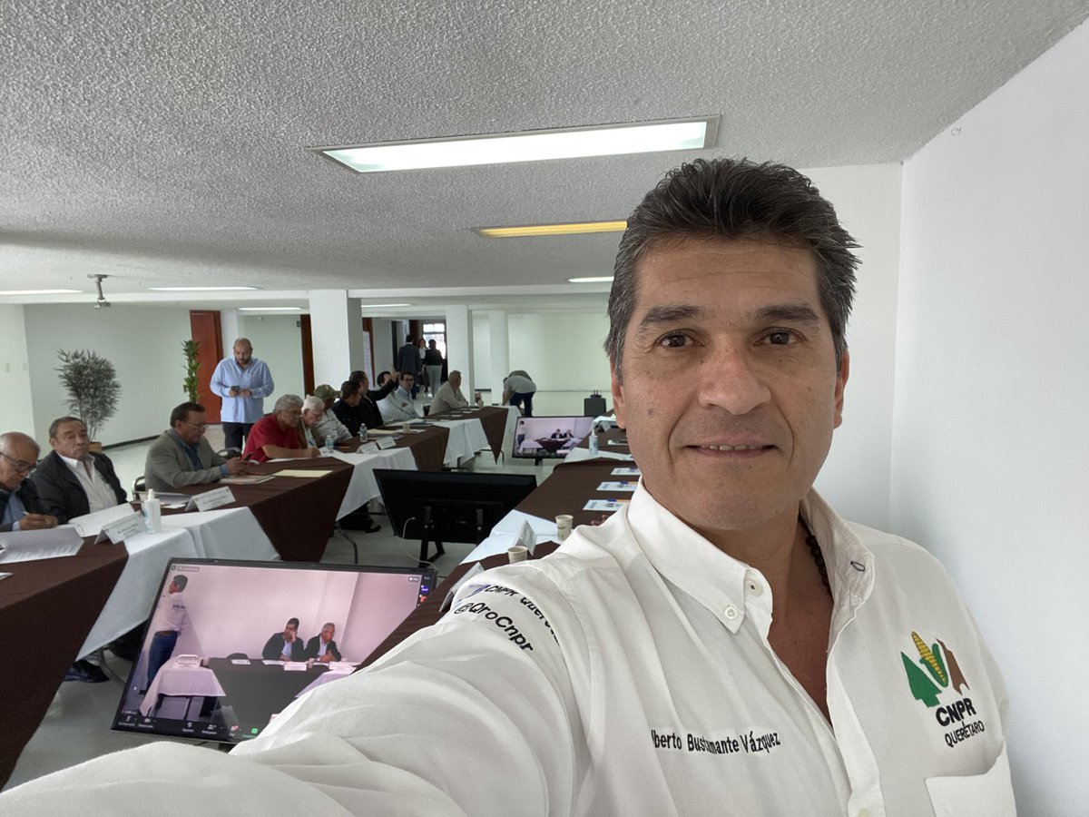 QroCnpr's tweet photo. Iniciando LXII Asamblea General Ordinaria Informativa, con nuestra Presidenta del CEN @CNPRmx Rosario Enríquez y nuestra Sria de Organización @Caro_agua , Querétaro presente! @RosendoAnaya https://t.co/96eNYVxFw0