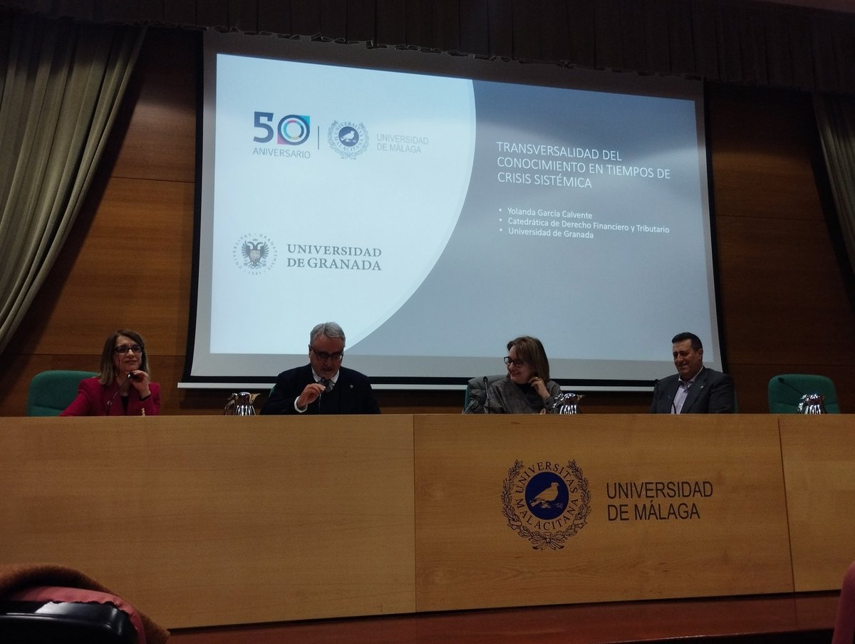 AcademiaAgp's tweet photo. "Encuentros Transversalidad del Conocimiento 2023 UMA" Transversalidad del conocimiento en tiempos de crisis sistémica, por la profesora de la Universidad de Granada Yolanda García Calvente https://t.co/el6bxwNnDR