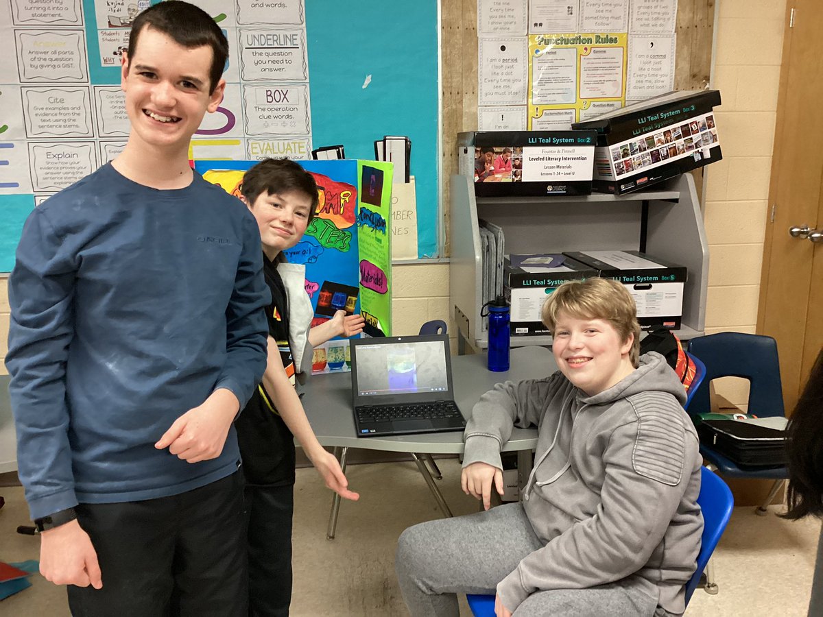Carruthers_PS's tweet photo. Gr. 7 &amp; 8 Ss were so excited to share their projects on hydraulics, pneumatics and solutions. @DDSB_STEM @DDSBSchools https://t.co/rkoWbyKJQQ