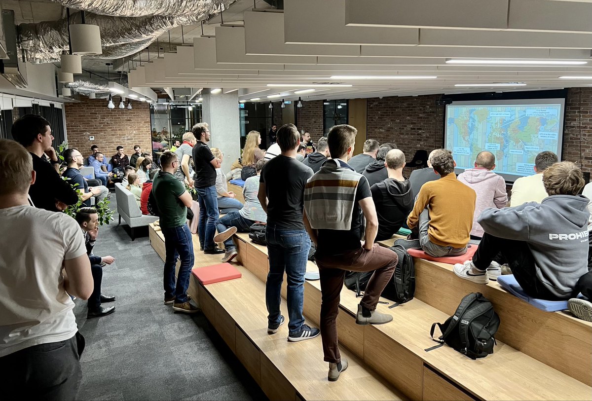 thymikee's tweet photo. JS scene in Kraków is getting biiig https://t.co/1VBsGJaKhg