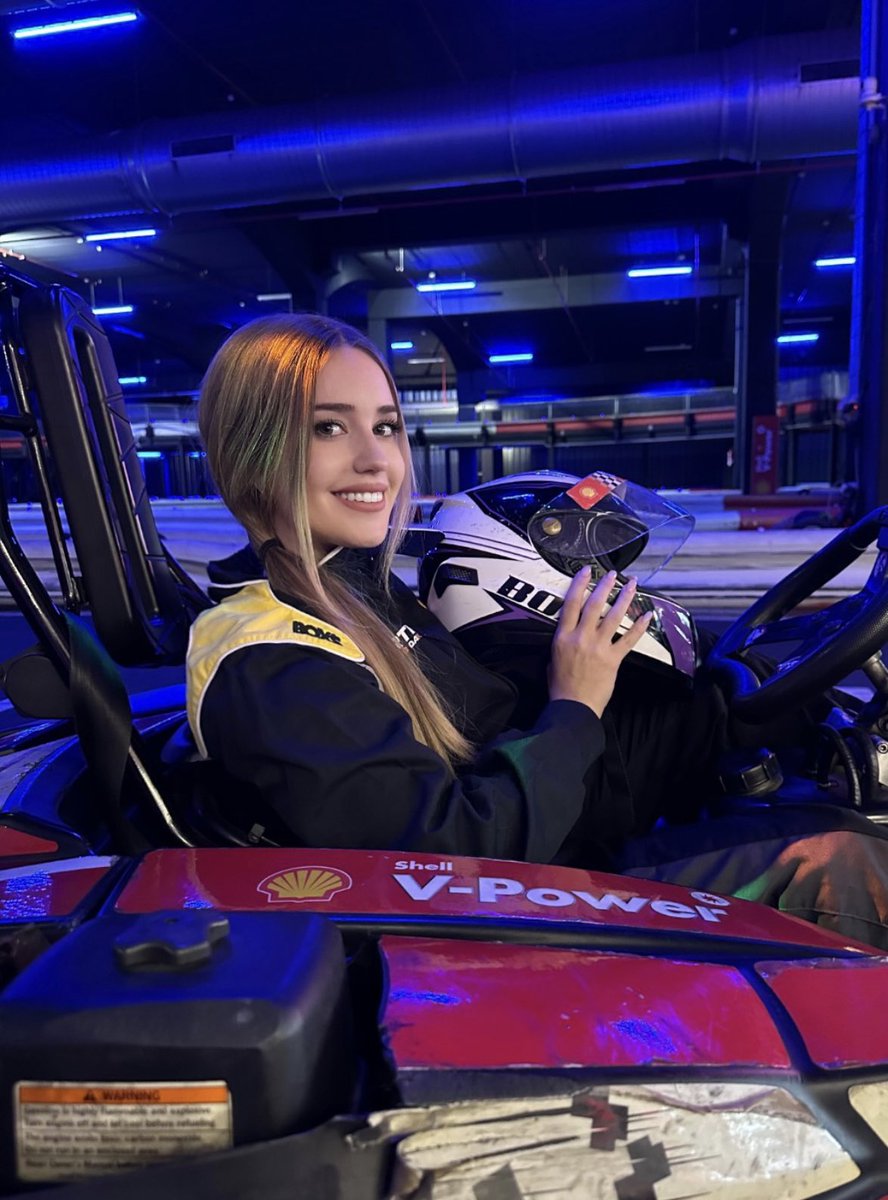 Lluna Clark tweet media