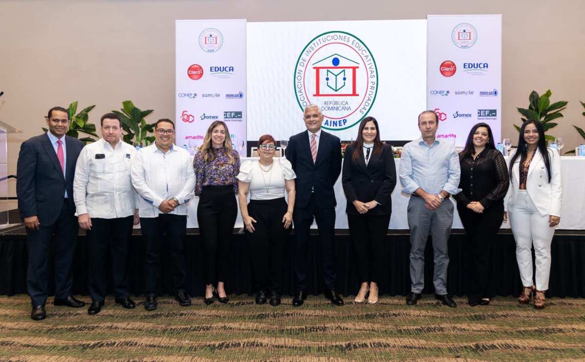 CumbreNews's tweet photo. Santo Domingo. La Asociación de Instituciones Educativas Privadas (AINEP) eligió a Héctor Molina como nuevo presidente para el período 2023-2025, en sustitución de Jorge Luis Peláez, durante una asamblea celebrada recientemente. #AINEP
https://t.co/A05ghh3JSu https://t.co/RWRxwiLmkE