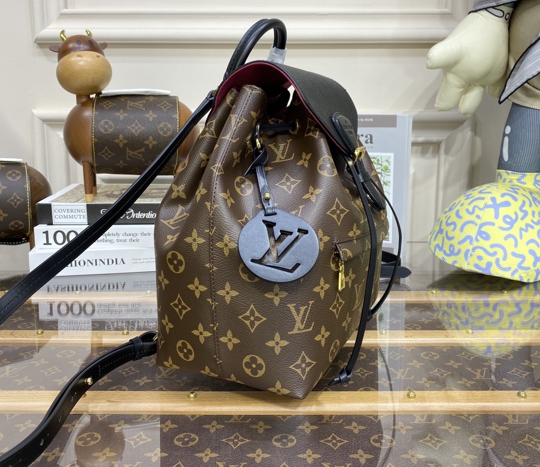 Beautque11's tweet image. "Upgrade your style game with the LV Montsouris backpack!"
 Perfect for everyday use and exudes" luxury and sophistication" #LVMontsouris #BackpackGoals #LuxuryFashion" 
El Paso
Dick Van Dyke
Kevin Love
Mikal Bridges
Fatima
Daily Quordle 388
#ThursdayThoughts
Chloe
namjoon