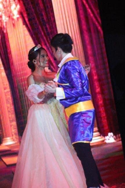 j_angela18's tweet photo. King and Queen 🔥🤎 #DORENX 

(c) @GandangMorenxxx https://t.co/d90byOk5JQ