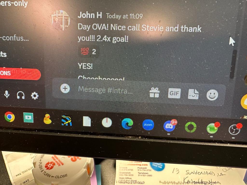 TradeEZcom's tweet photo. Great results for our traders today with the help of our master trader @TradeEZcom Steve calls the markets as he sees them, mentoring our trading students while the markets are live. Learn &amp; get the knowledge to reach your goals https://t.co/j4ah4mS5kT

#trading #stockmarket https://t.co/Jv43B5nZIk