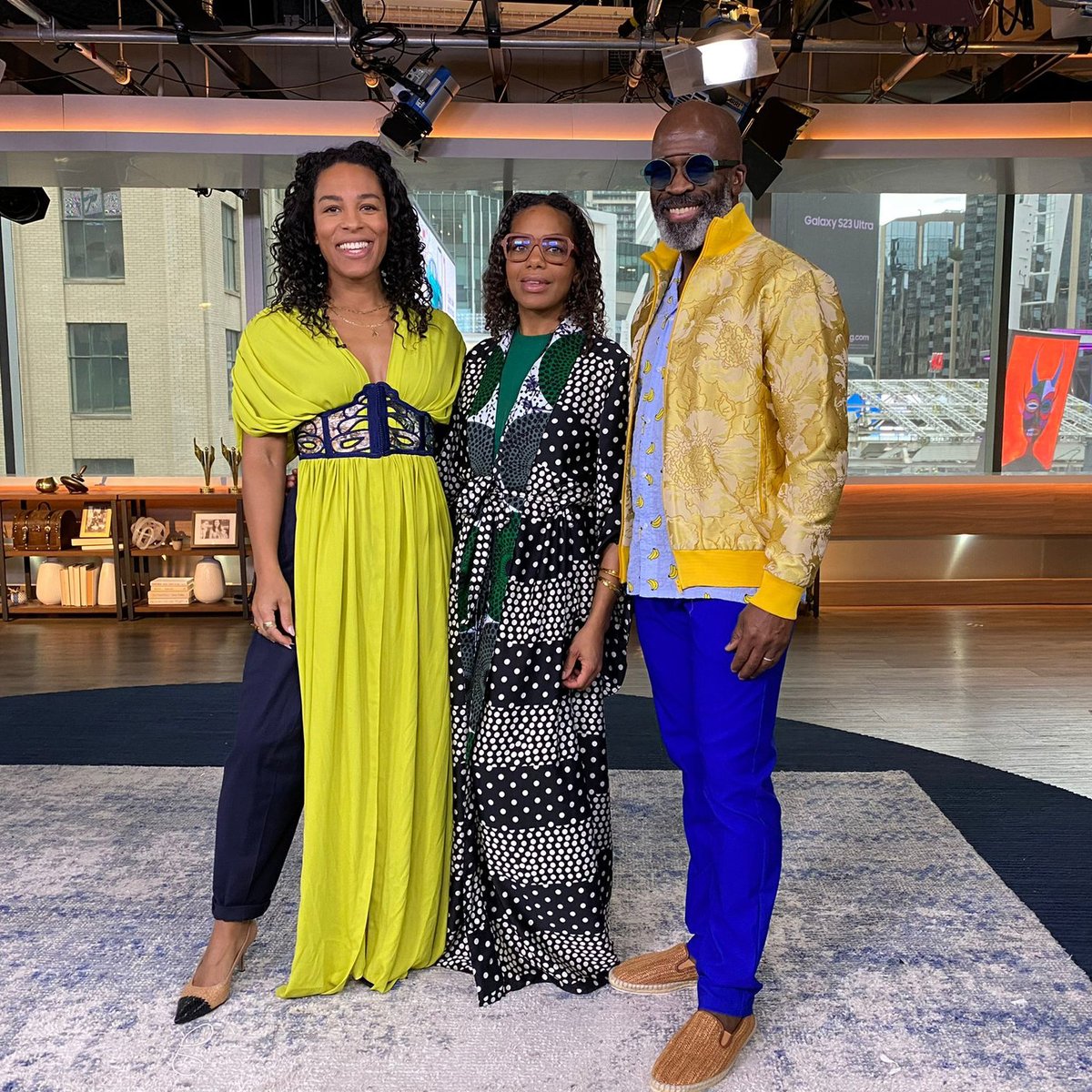 LCreatves's tweet photo. So… this happened yesterday. Celebrating #BlackHistoryMonth and the great #blackcanadiandesigner I was modeling on @breakfasttelevision.
Big shoutout to Joy Asibey-Gabriel 'n  Alia Francisco

#BlackHistory365 #BlackHistory https://t.co/u7nHkcsw9P
