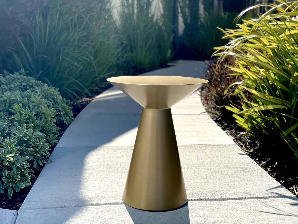 iapsf's tweet photo. Our Zion side table fits any design, shown here in our Satin Brass finish •
#hospitality #hospitalitydesign #landscapedesign #commercialdesign #hoteldecor #boutiquedesign #resortdesign #rooftop #restaurantdecor #poolside #sitefurnishings #instadesign #designlovers #iapsf https://t.co/MN8Gt3nav0